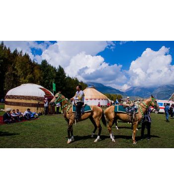 Тур из Узбекистана в сердце горного Кыргызстана: Иссык-Куль, Джети-Огуз и Сон-Куль